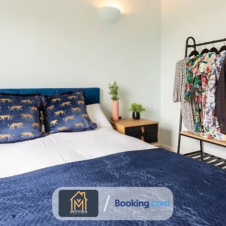 Stylish Two Bed City Centre By Movida Property Group Short Lets & Serviced Leeds Leeds (West Yorkshire)