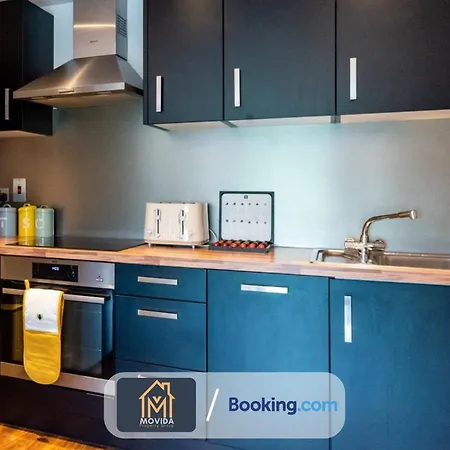 Stylish Two Bed City Centre By Movida Property Group Short Lets & Serviced Leeds Apartament