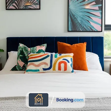 Stylish Two Bed City Centre By Movida Property Group Short Lets & Serviced Leeds Apartament